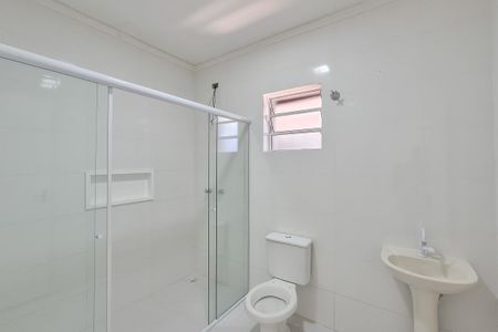 Casa para alugar com 200m², 3 quartos e 4 vagas Casa para alugar com 200m², 3 quartos e 4 vagasBanheiro Social