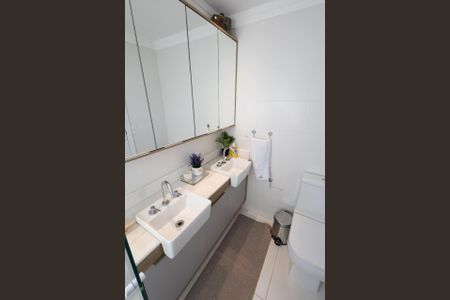 Apartamento à venda com 103m², 3 quartos e 2 vagasBanheiro