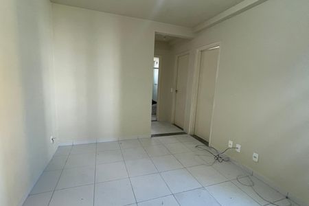 Sala de apartamento para alugar com 2 quartos, 46m² em Jardim Gramacho, Duque de Caxias