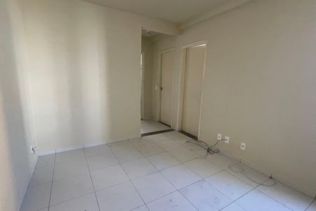 Sala de apartamento para alugar com 2 quartos, 46m² em Jardim Gramacho, Duque de Caxias