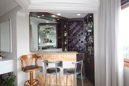 Apartamento para alugar com 110m², 3 quartos e 2 vagasAdega 