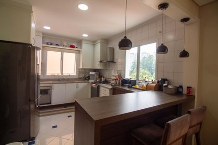 Casa de condomínio à venda com 230m², 4 quartos e 4 vagas Casa de condomínio à venda com 230m², 4 quartos e 4 vagasCozinha