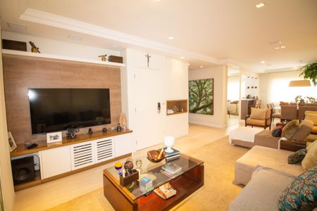 Casa de condomínio à venda com 230m², 4 quartos e 4 vagas Casa de condomínio à venda com 230m², 4 quartos e 4 vagasSala