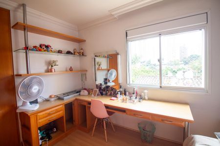 Casa de condomínio à venda com 230m², 4 quartos e 4 vagas Casa de condomínio à venda com 230m², 4 quartos e 4 vagasSuíte 2