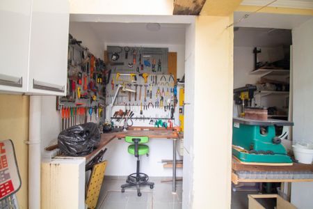 Casa de condomínio à venda com 230m², 4 quartos e 4 vagas Casa de condomínio à venda com 230m², 4 quartos e 4 vagasÁrea de Serviço