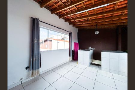 Casa para alugar com 150m², 2 quartos e 2 vagas Casa para alugar com 150m², 2 quartos e 2 vagasTerraço