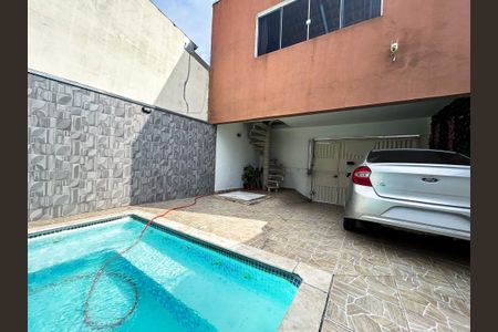Casa para alugar com 150m², 2 quartos e 2 vagas Casa para alugar com 150m², 2 quartos e 2 vagasQuintal