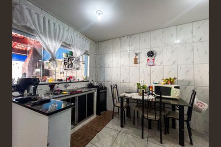 Casa para alugar com 150m², 2 quartos e 2 vagas Casa para alugar com 150m², 2 quartos e 2 vagasCozinha