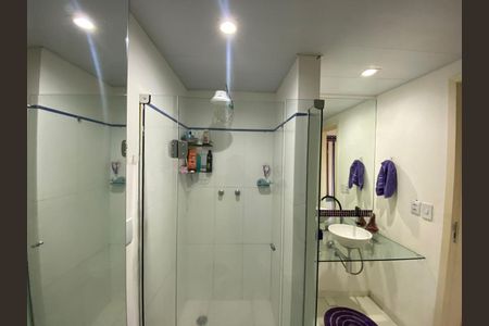 Apartamento para alugar com 68m², 2 quartos e sem vagaBanheiro