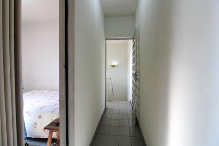 Casa à venda com 150m², 2 quartos e 1 vagaCorredor Interno