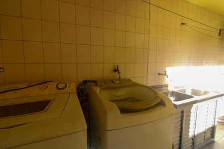 Casa à venda com 150m², 2 quartos e 1 vagaÁrea de Serviço