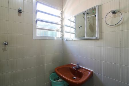 Casa à venda com 150m², 2 quartos e 1 vagaBanheiro social