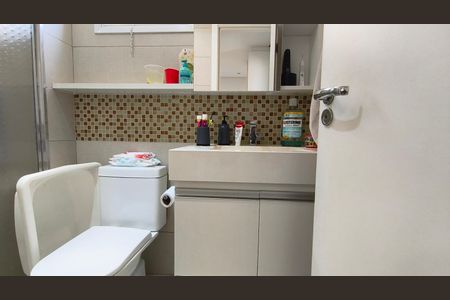 Apartamento à venda com 97m², 3 quartos e 3 vagas Apartamento à venda com 97m², 3 quartos e 3 vagasBanheiro
