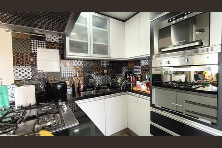 Apartamento à venda com 97m², 3 quartos e 3 vagas Apartamento à venda com 97m², 3 quartos e 3 vagasCozinha