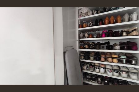 Apartamento à venda com 97m², 3 quartos e 3 vagas Apartamento à venda com 97m², 3 quartos e 3 vagasDespensa