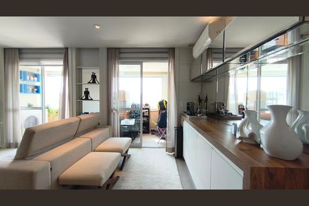 Apartamento à venda com 97m², 3 quartos e 3 vagas Apartamento à venda com 97m², 3 quartos e 3 vagasSala