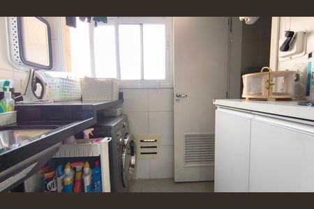 Apartamento à venda com 97m², 3 quartos e 3 vagas Apartamento à venda com 97m², 3 quartos e 3 vagasÁrea de Serviço