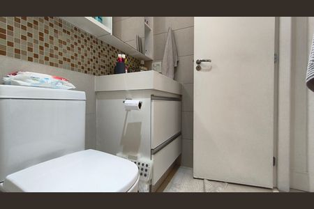 Apartamento à venda com 97m², 3 quartos e 3 vagas Apartamento à venda com 97m², 3 quartos e 3 vagasBanheiro