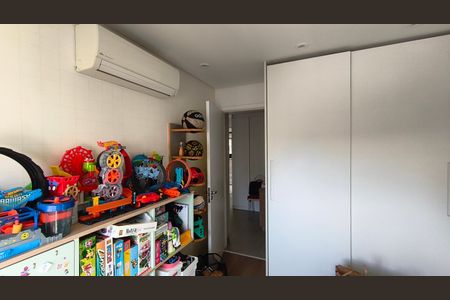 Apartamento à venda com 97m², 3 quartos e 3 vagas Apartamento à venda com 97m², 3 quartos e 3 vagasQuarto 2