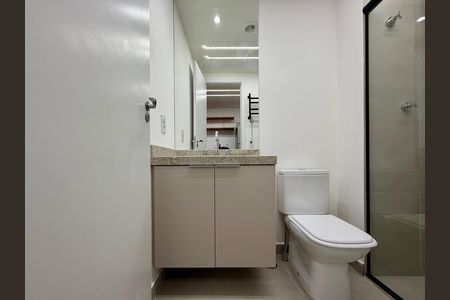 Apartamento à venda com 25m², 1 quarto e sem vaga Apartamento à venda com 25m², 1 quarto e sem vagaBanheiro social