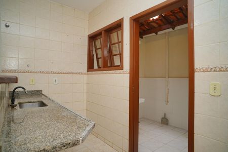 Casa de condomínio para alugar com 45m², 2 quartos e sem vaga Casa de condomínio para alugar com 45m², 2 quartos e sem vagaCozinha