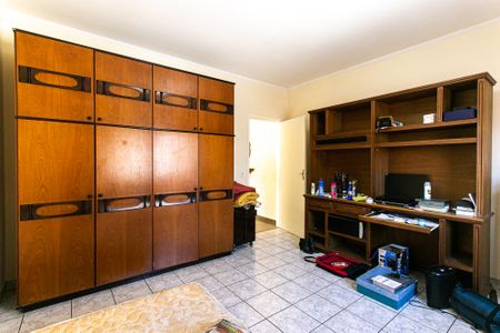 Casa para alugar com 170m², 3 quartos e 2 vagasQuarto 2