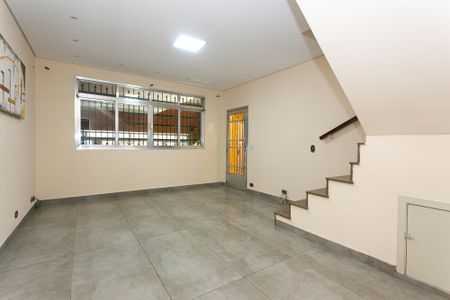 Casa para alugar com 170m², 3 quartos e 2 vagasSala