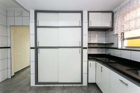 Casa para alugar com 170m², 3 quartos e 2 vagasCozinha