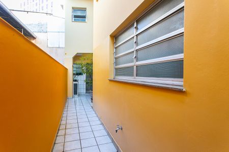 Casa para alugar com 170m², 3 quartos e 2 vagasCorredor
