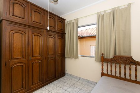 Casa para alugar com 170m², 3 quartos e 2 vagasQuarto 2