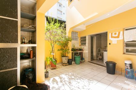 Casa para alugar com 170m², 3 quartos e 2 vagasQuintal