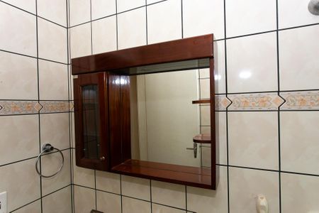 Casa para alugar com 170m², 3 quartos e 2 vagasBanheiro social
