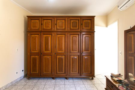 Casa para alugar com 170m², 3 quartos e 2 vagasSuíte