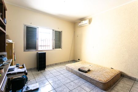 Casa para alugar com 170m², 3 quartos e 2 vagasQuarto 2