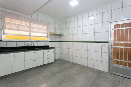 Casa para alugar com 170m², 3 quartos e 2 vagasCozinha