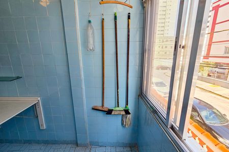 Área de Serviço de apartamento para alugar com 1 quarto, 45m² em Vila Tupi, Praia Grande