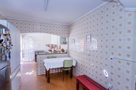 Casa à venda com 162m², 3 quartos e 1 vagaCozinha e copa