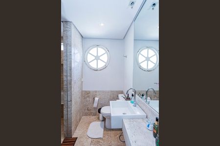 Casa à venda com 162m², 3 quartos e 1 vagaBanheiro