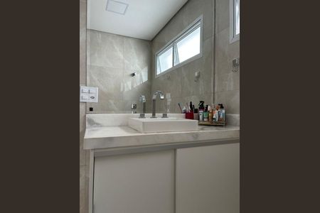 Casa à venda com 239m², 3 quartos e 4 vagas
