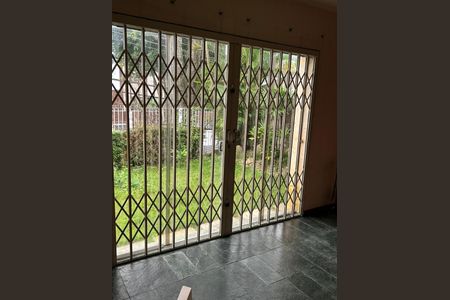 Casa à venda com 239m², 3 quartos e 4 vagas