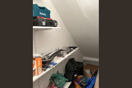 Casa à venda com 239m², 3 quartos e 4 vagas