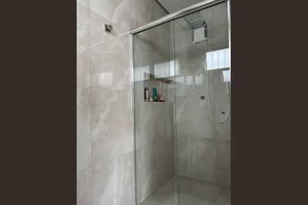 Casa à venda com 239m², 3 quartos e 4 vagas