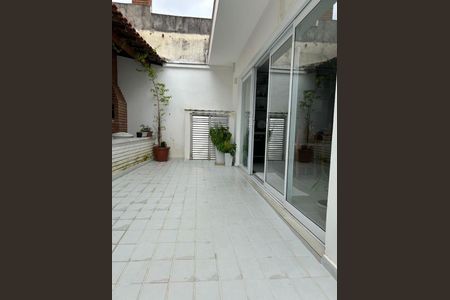 Casa à venda com 239m², 3 quartos e 4 vagas