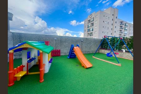 Apartamento para alugar com 60m², 2 quartos e 2 vagasÁrea comum - Playground