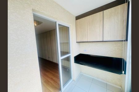 Apartamento para alugar com 60m², 2 quartos e 2 vagasVaranda