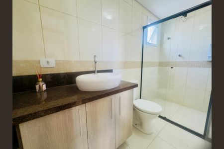 Apartamento para alugar com 60m², 2 quartos e 2 vagasBanheiro