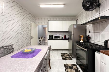 Casa à venda com 183m², 3 quartos e 2 vagasCozinha