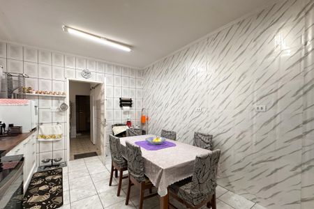 Casa à venda com 183m², 3 quartos e 2 vagasCozinha