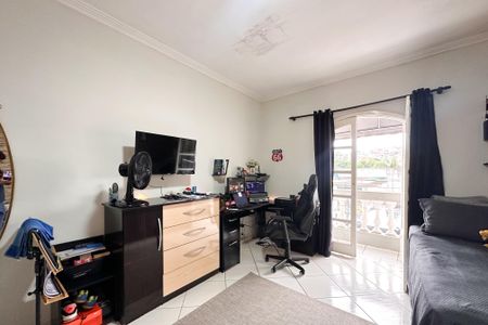 Casa à venda com 183m², 3 quartos e 2 vagasQuarto 1