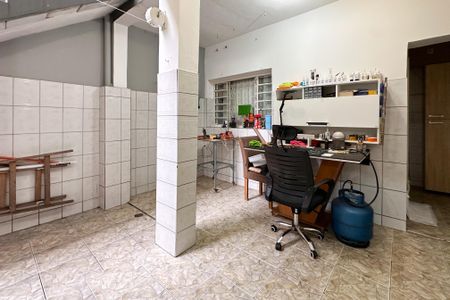 Casa à venda com 183m², 3 quartos e 2 vagasQuintal